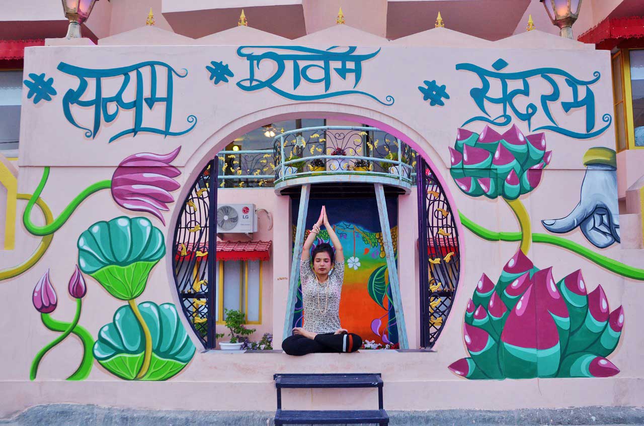 Yoga in Rishikesh near Ganga